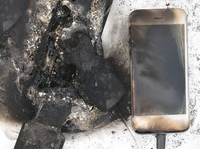 Tragedy in Ashanti: WASSCE Candidate Dies from Electrocution While Charging Phone During Rainstorm
