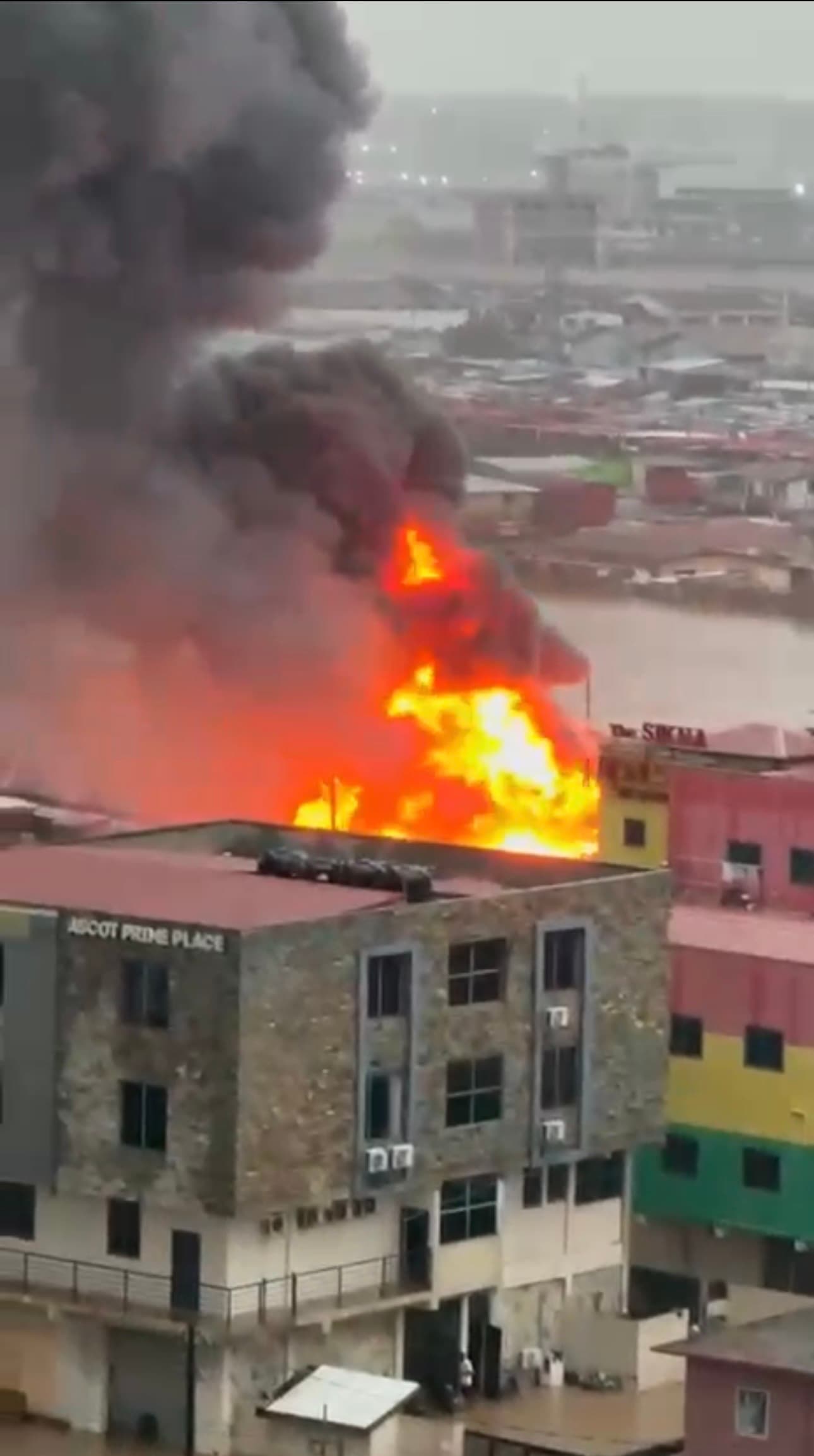 Massive Fire Erupts at Accra Industrial Area, Triggering Emergency Response