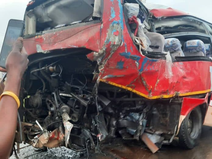 Watch: Serious Crash on Accra–Aflao Highway Leaves Two Injured — Morning Rush Turns Chaotic Near Dawhenya