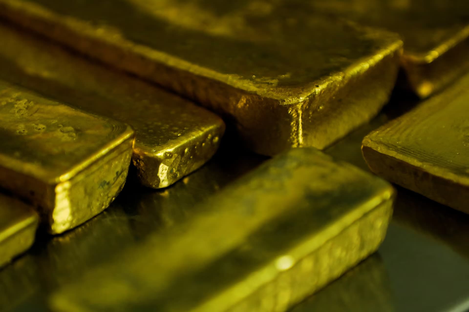 Ghana to Stop Export of Unrefined Artisanal Gold From September 1 